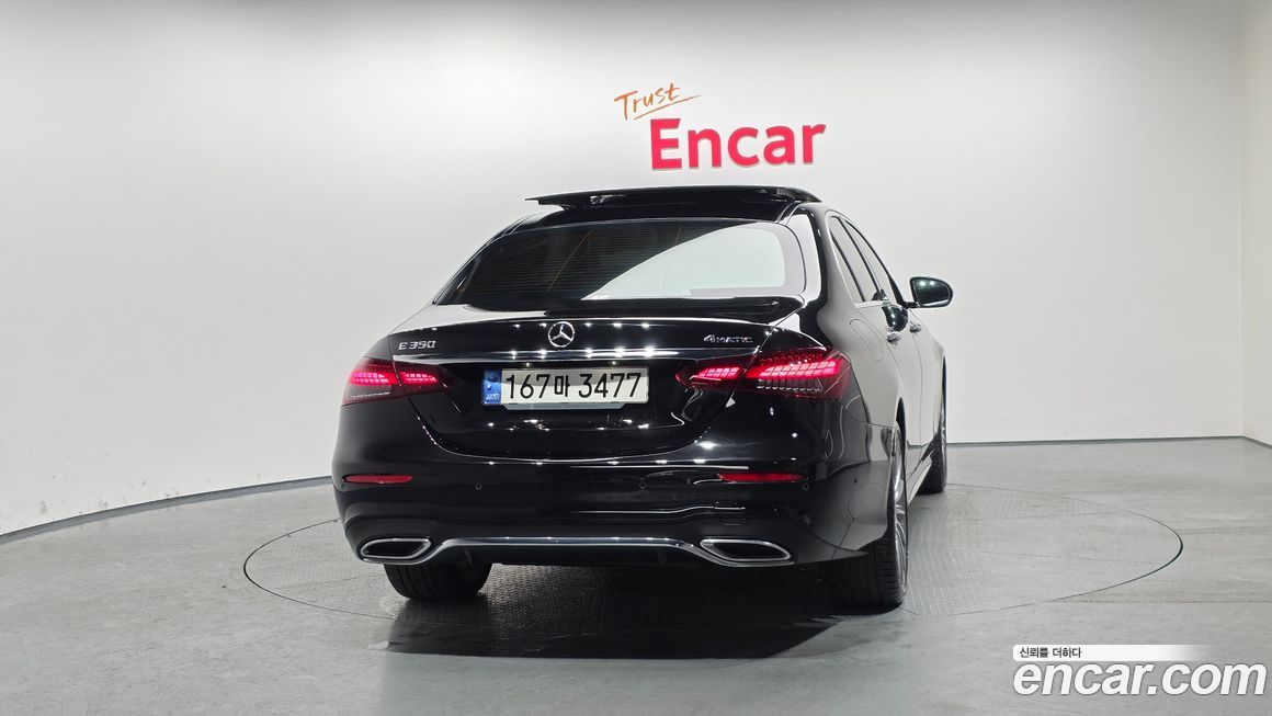 Mercedes-Benz E-Class 2022