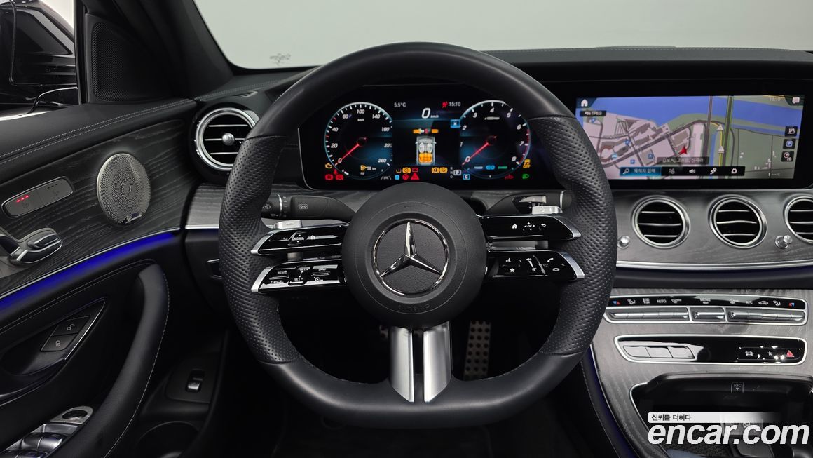 Mercedes-Benz E-Class 2022