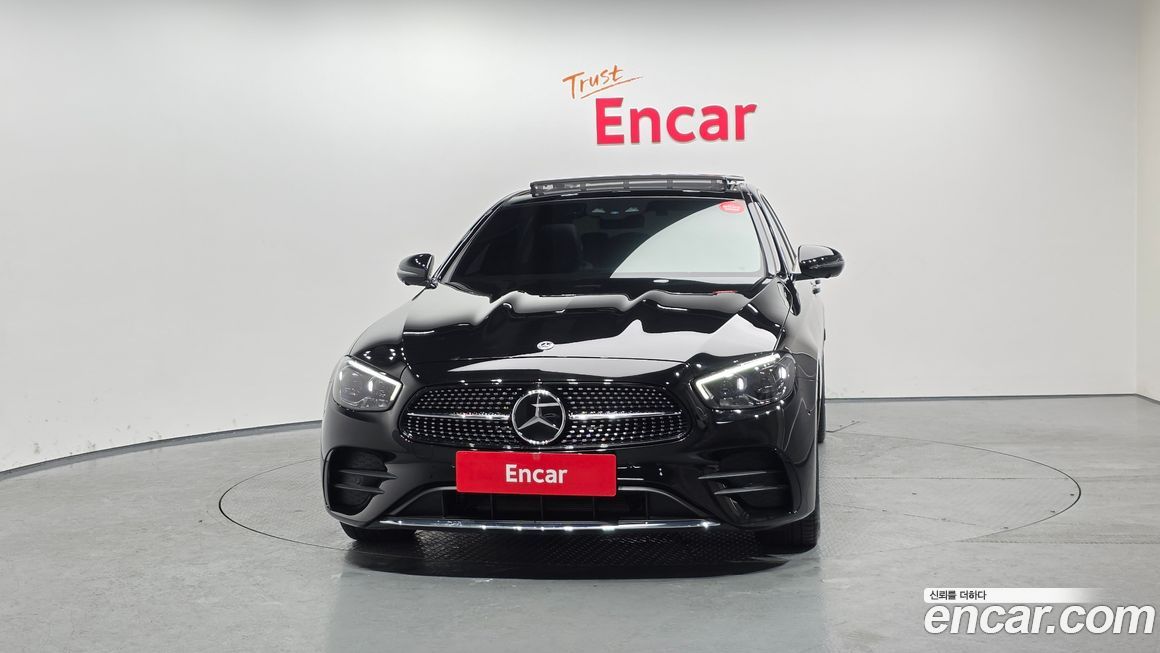 Mercedes-Benz E-Class 2022