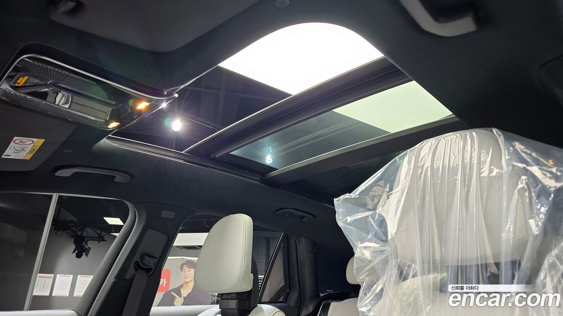 Mercedes-Benz GLC-Class 2023