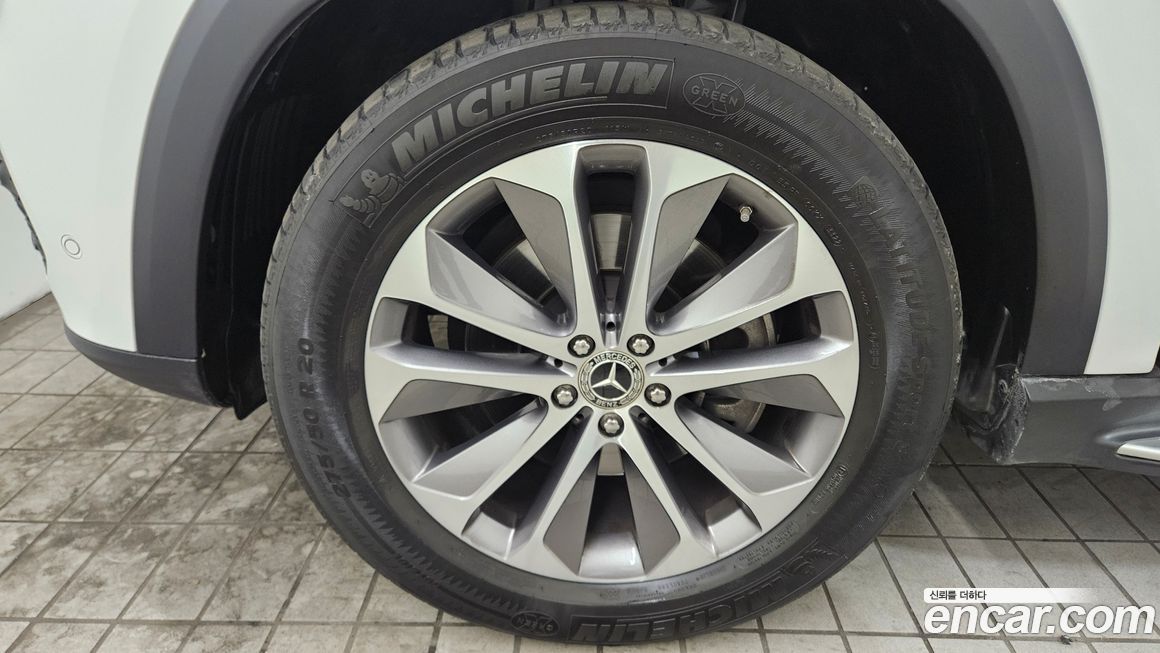 Mercedes-Benz GLE-Class 2023