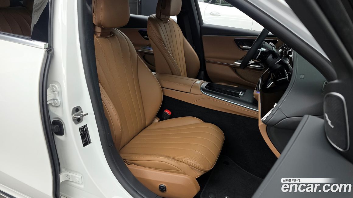 Mercedes-Benz E-Class 2024