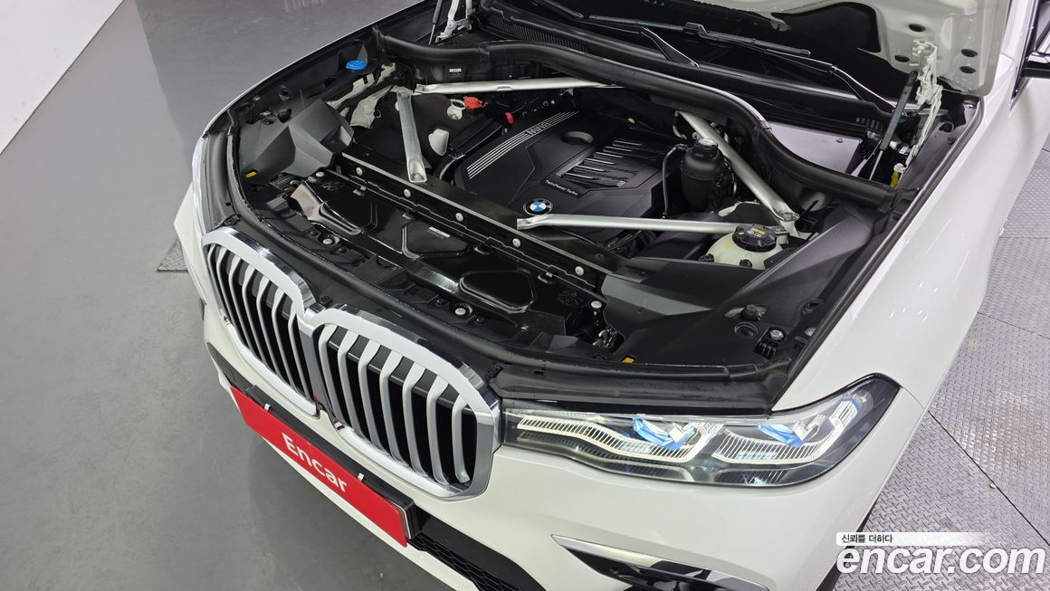 BMW X7 2021