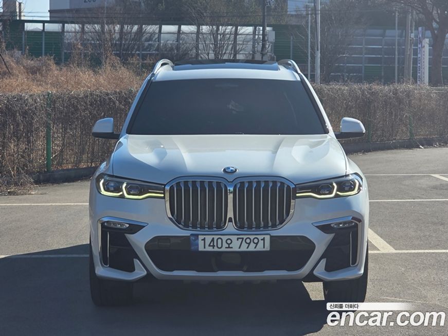 BMW X7 2021