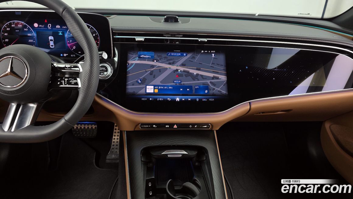 Mercedes-Benz E-Class 2024