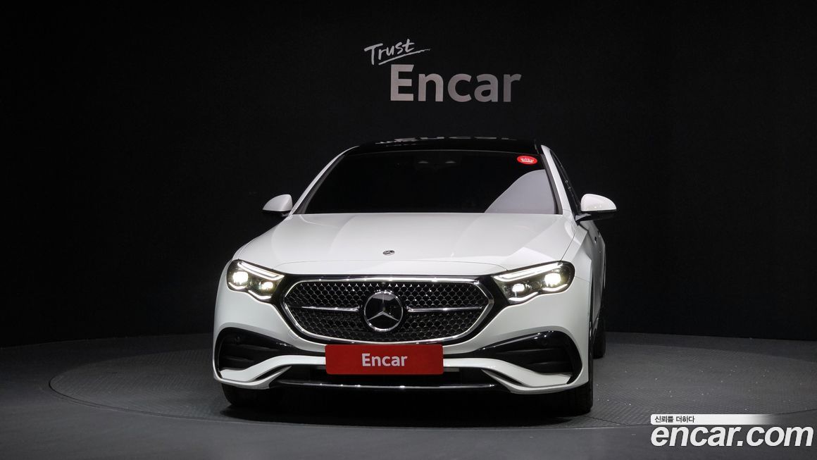 Mercedes-Benz E-Class 2024