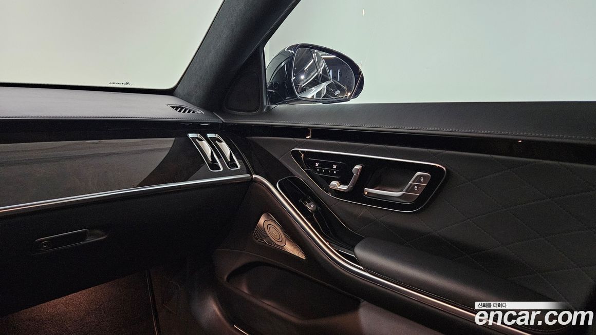 Mercedes-Benz S-Class 2021