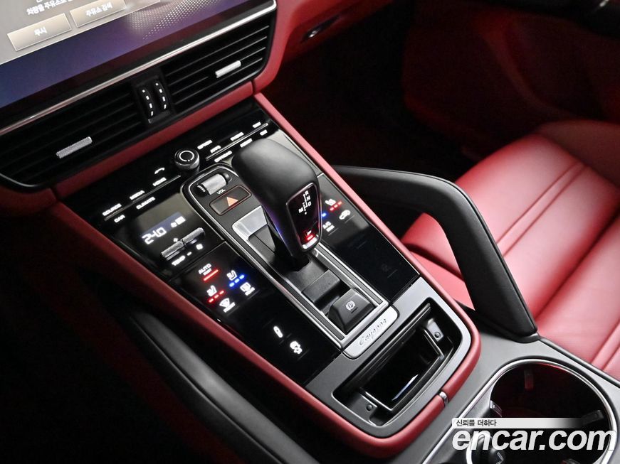 Porsche Cayenne 2022