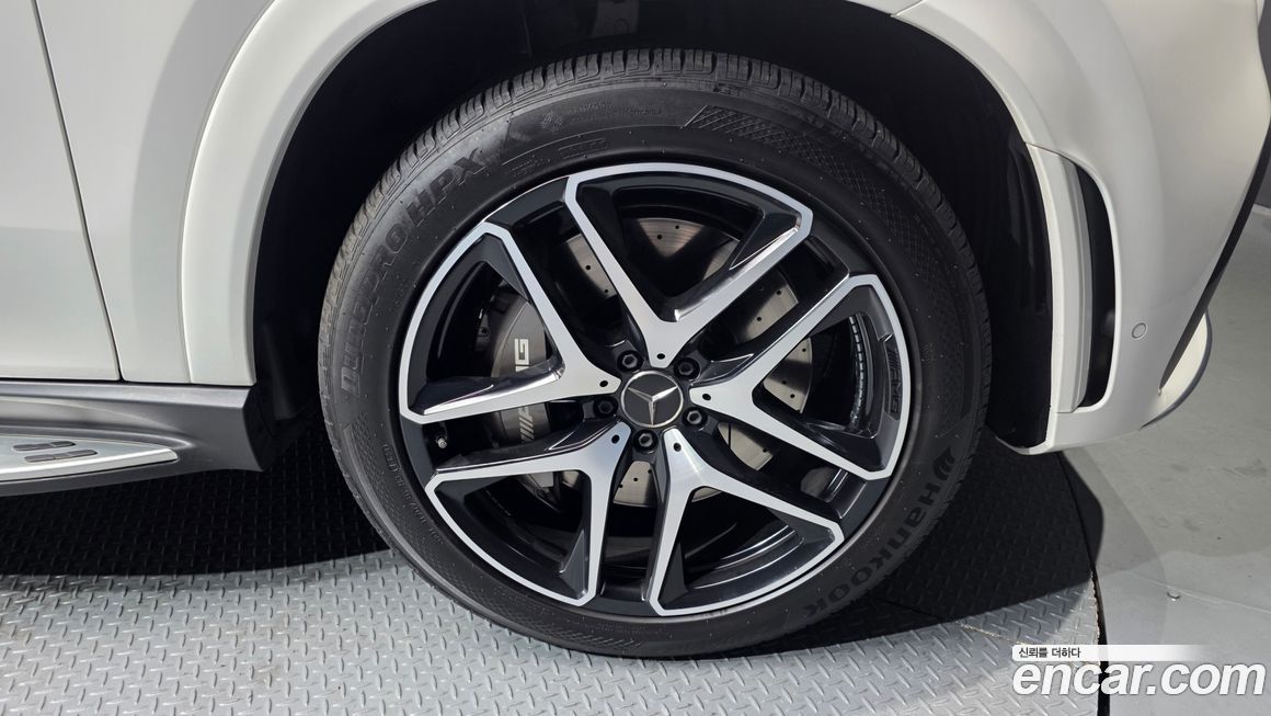 Mercedes-Benz GLE-Class 2023