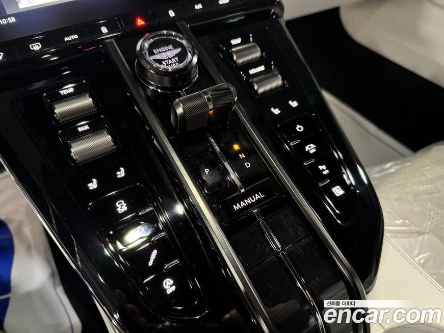 Astonmartin Vantage 2025