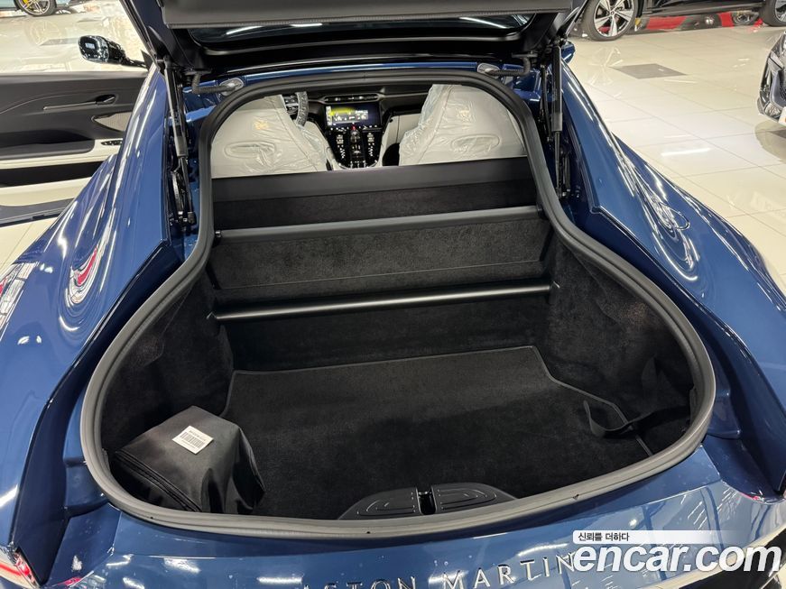 Astonmartin Vantage 2025