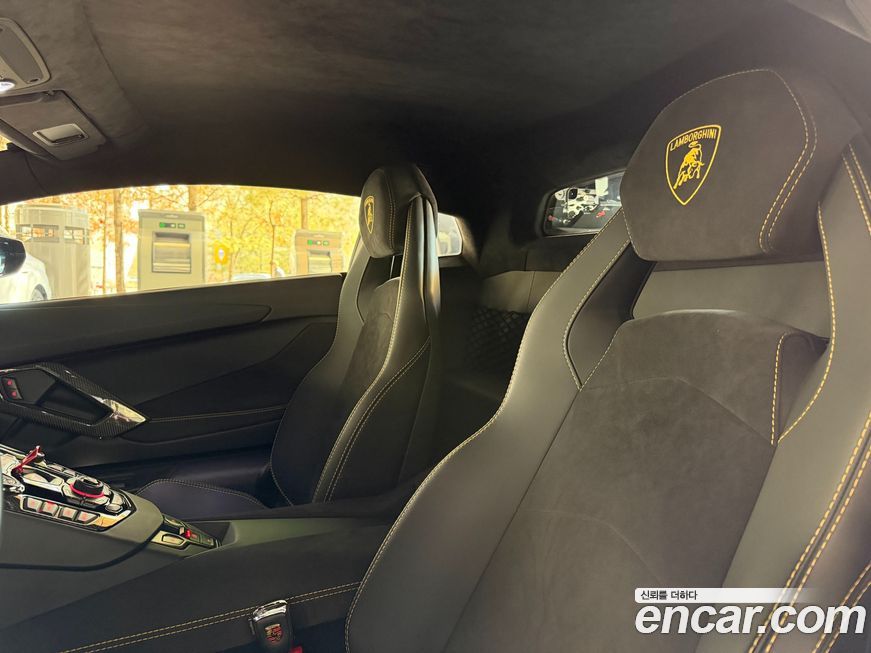 Lamborghini Aventador 2018