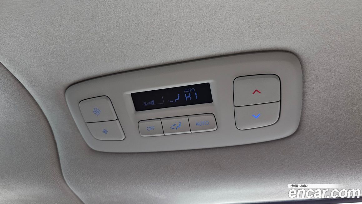 Hyundai Staria 2025