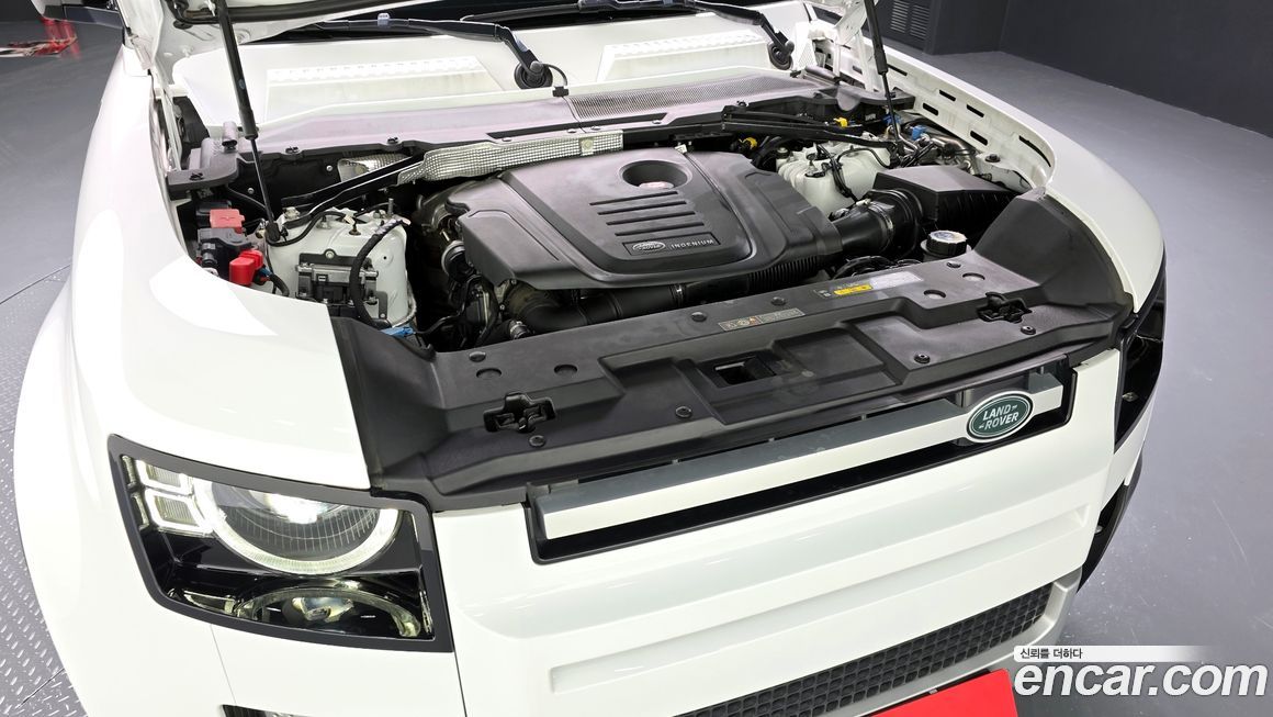 Land Rover Defender 2020