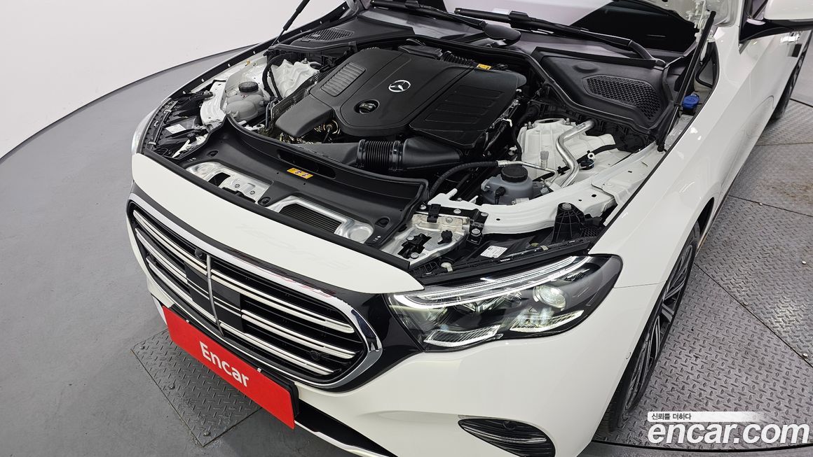 Mercedes-Benz E-Class 2025