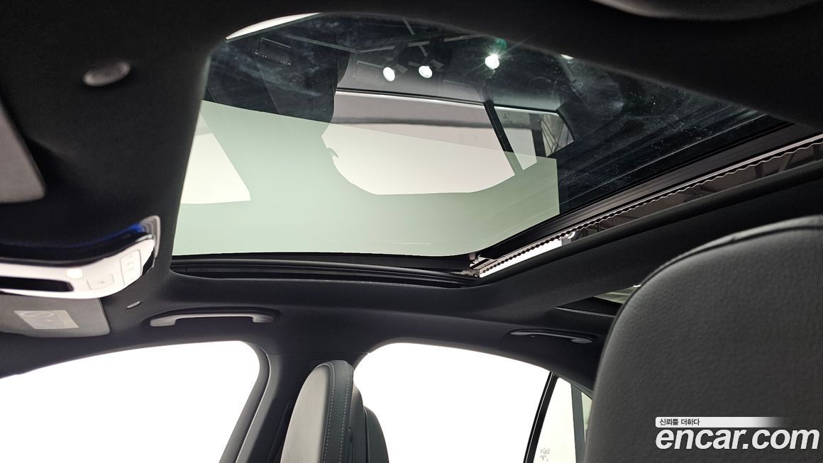 Mercedes-Benz E-Class 2025