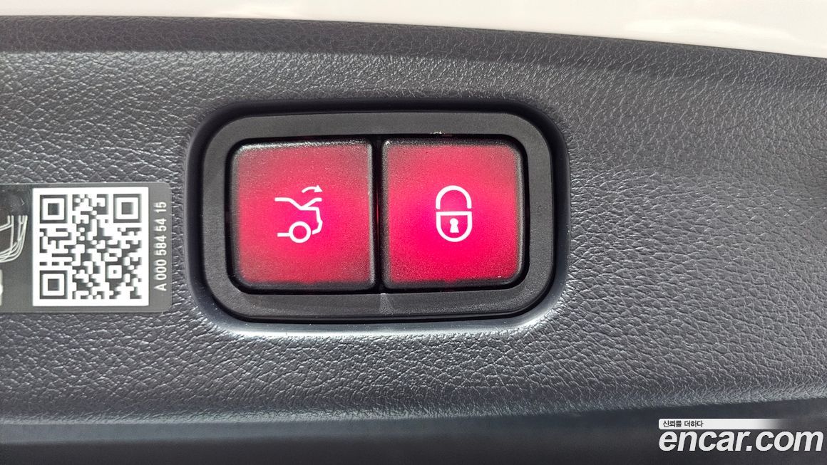 Mercedes-Benz E-Class 2025