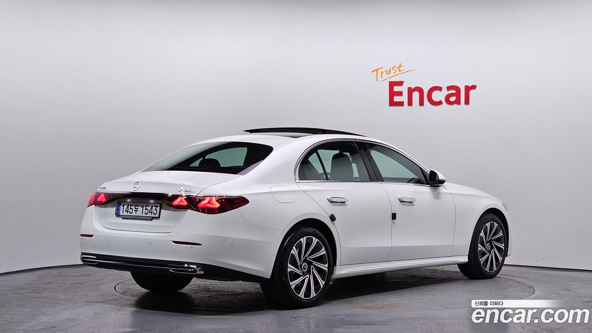 Mercedes-Benz E-Class 2025