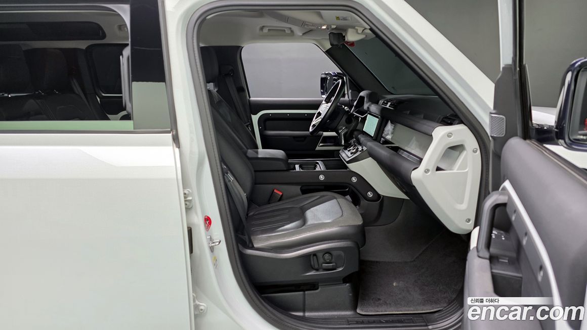 Land Rover Defender 2020
