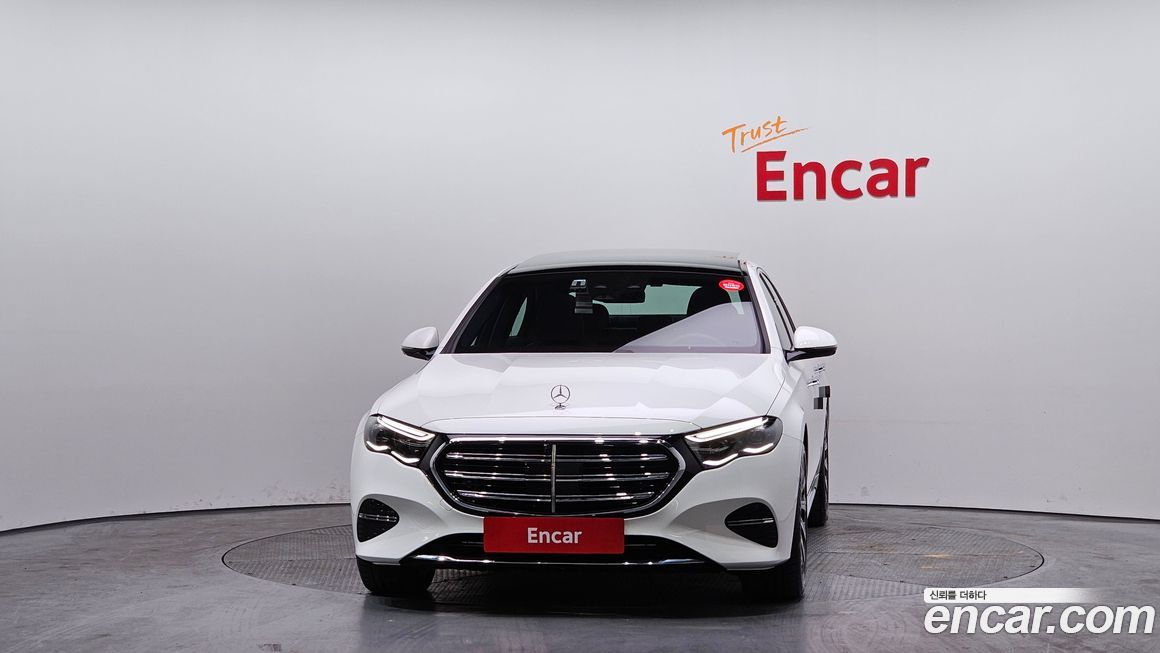 Mercedes-Benz E-Class 2025