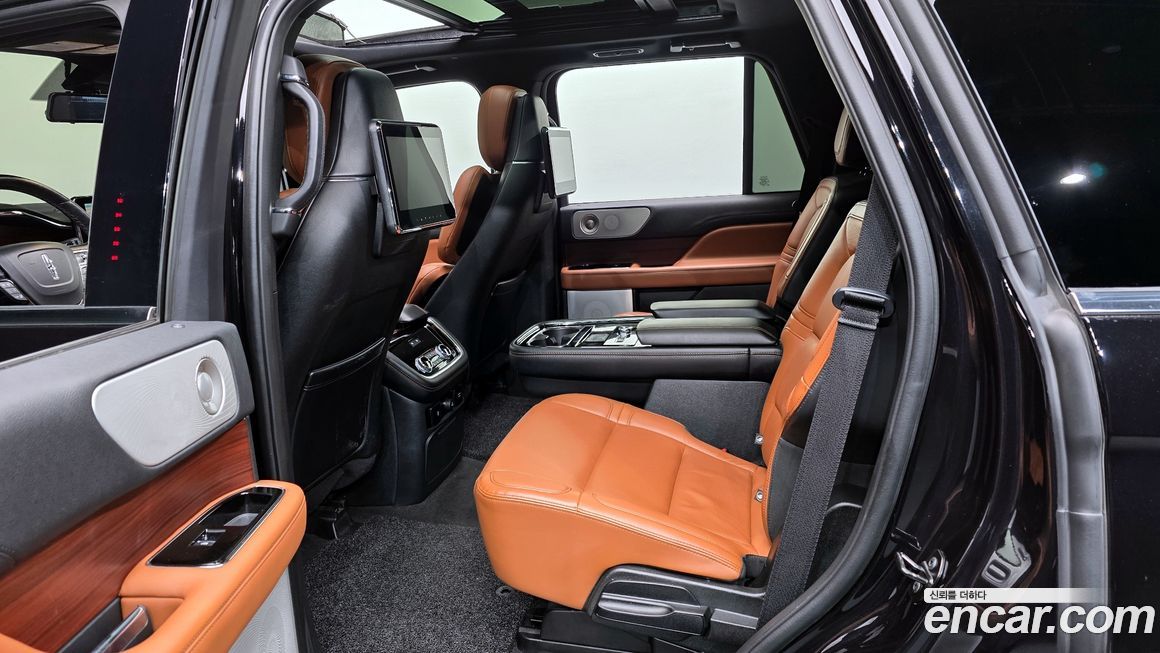 Lincoln Navigator 2021