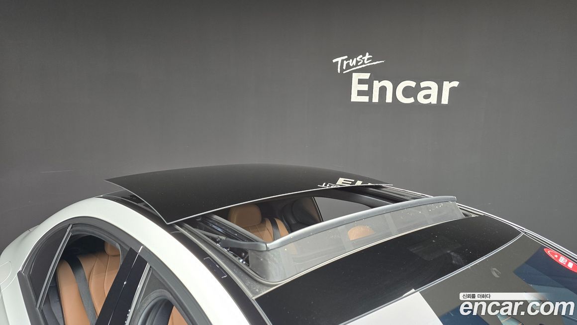 Mercedes-Benz E-Class 2025