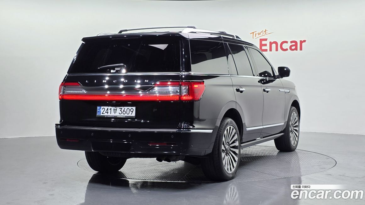 Lincoln Navigator 2021