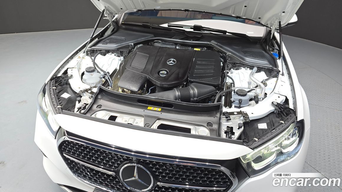 Mercedes-Benz E-Class 2025