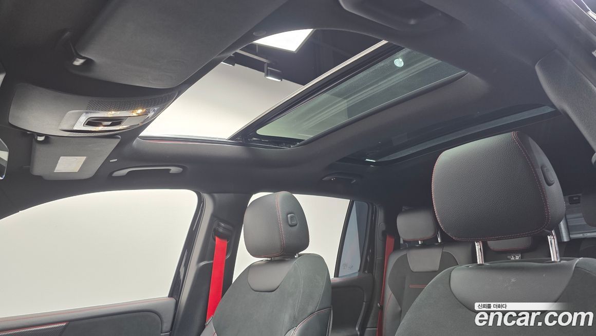 Mercedes-Benz GLB-Class 2022