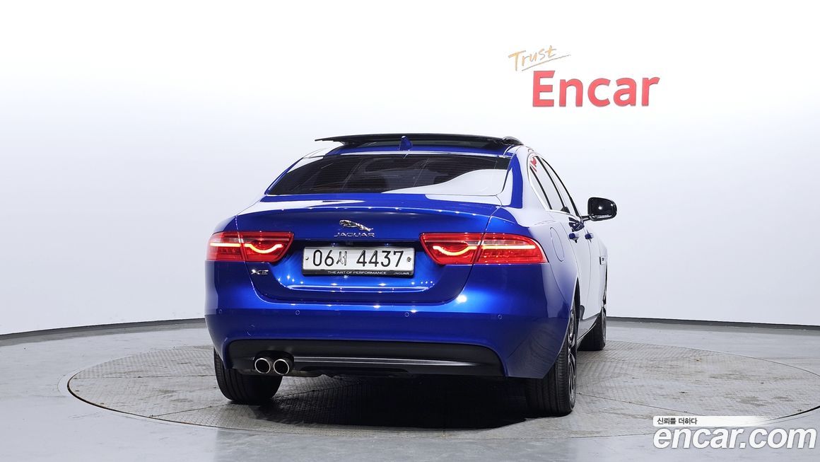 Jaguar XE 2017