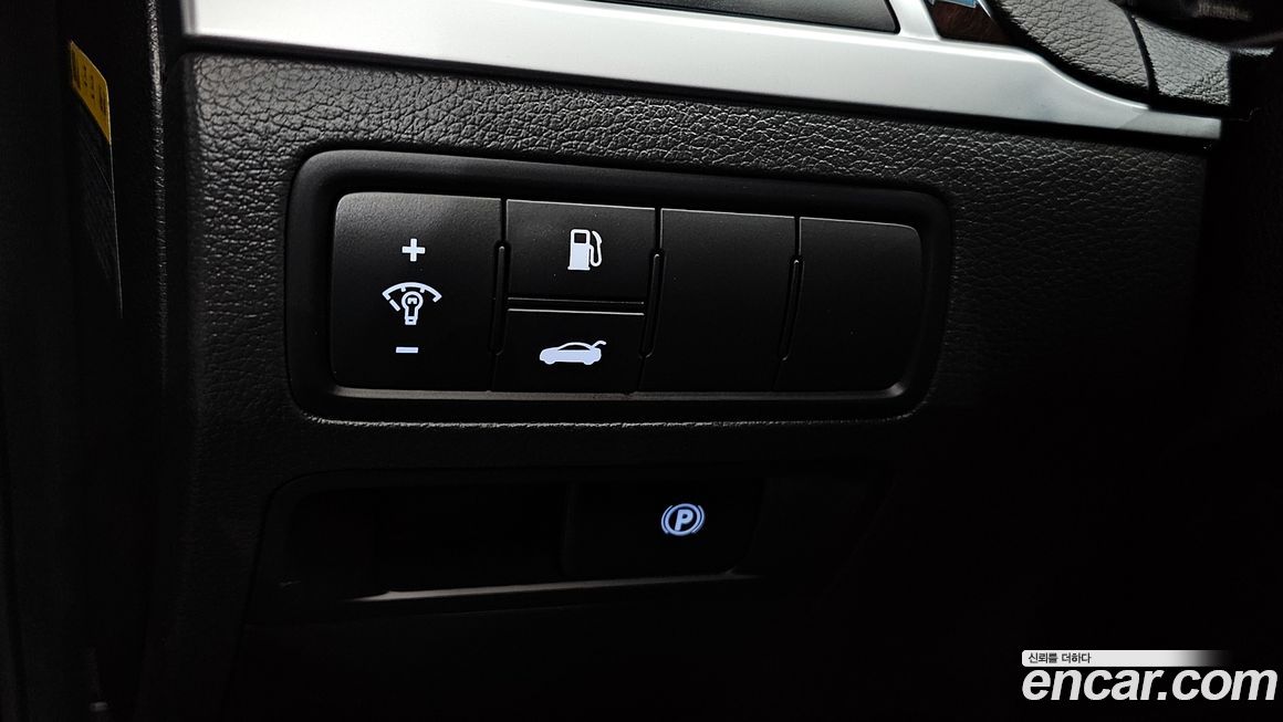 Hyundai Genesis 2016