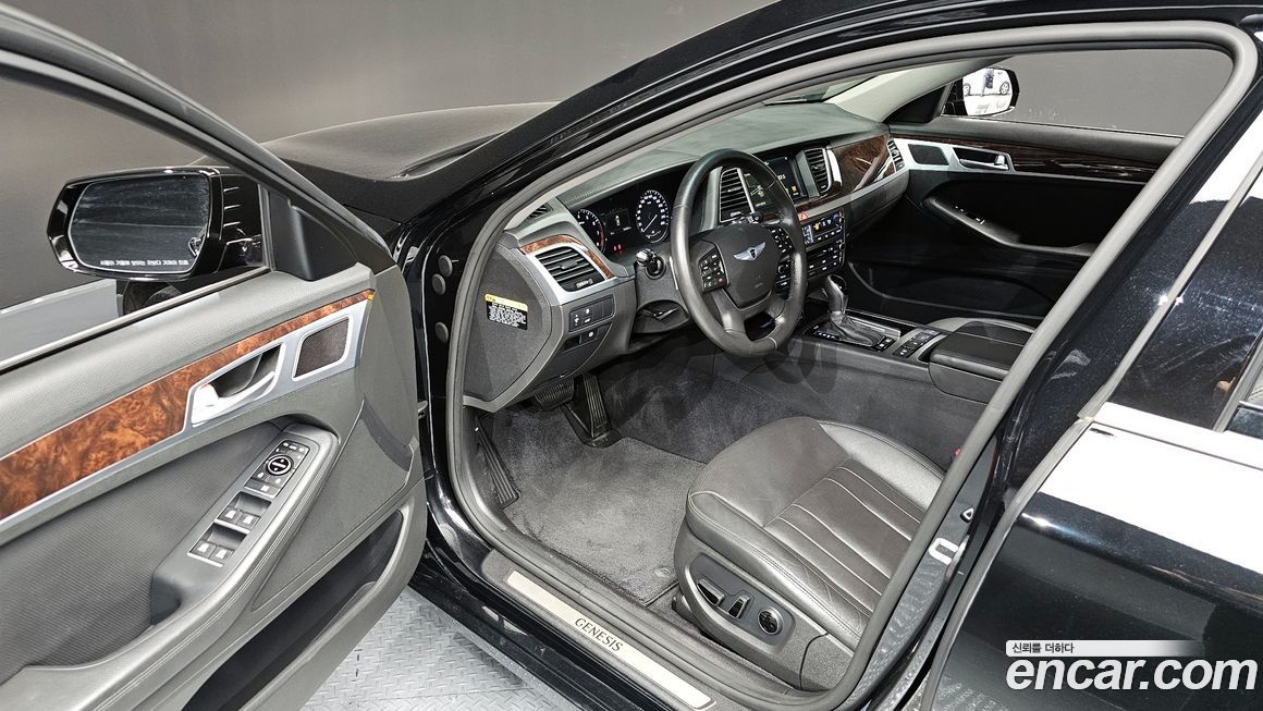 Hyundai Genesis 2016