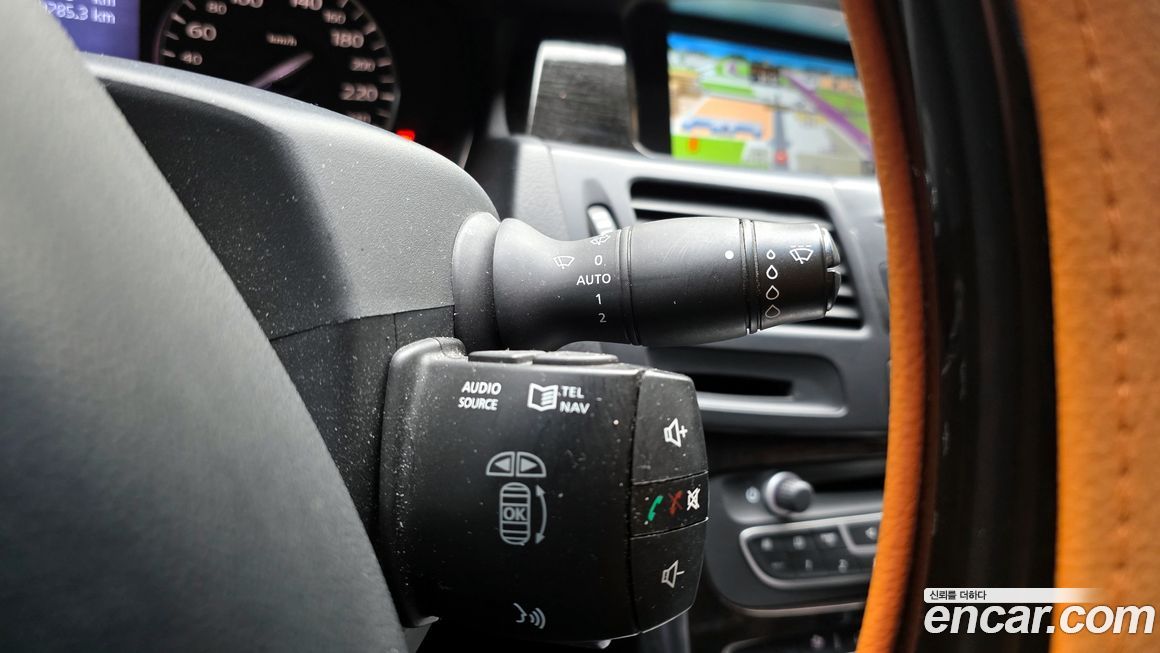 Renault-KoreaSamsung SM5  2011