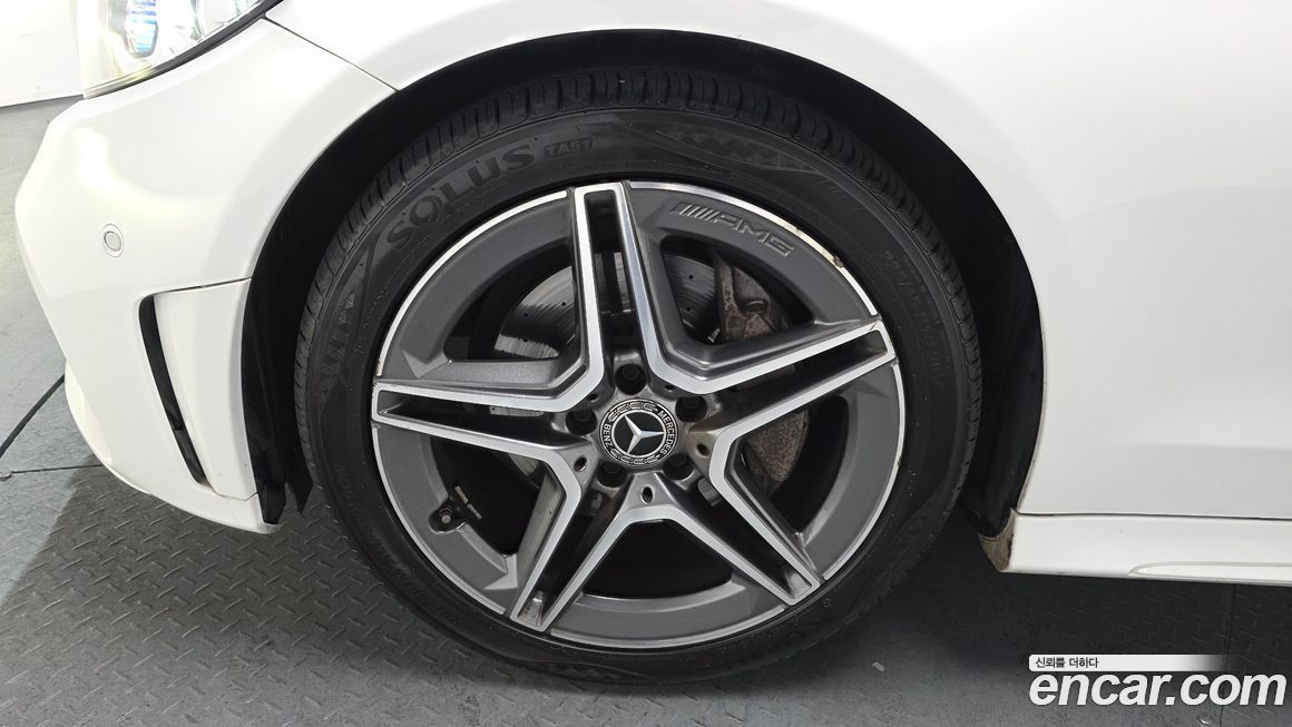 Mercedes-Benz C-Class 2020