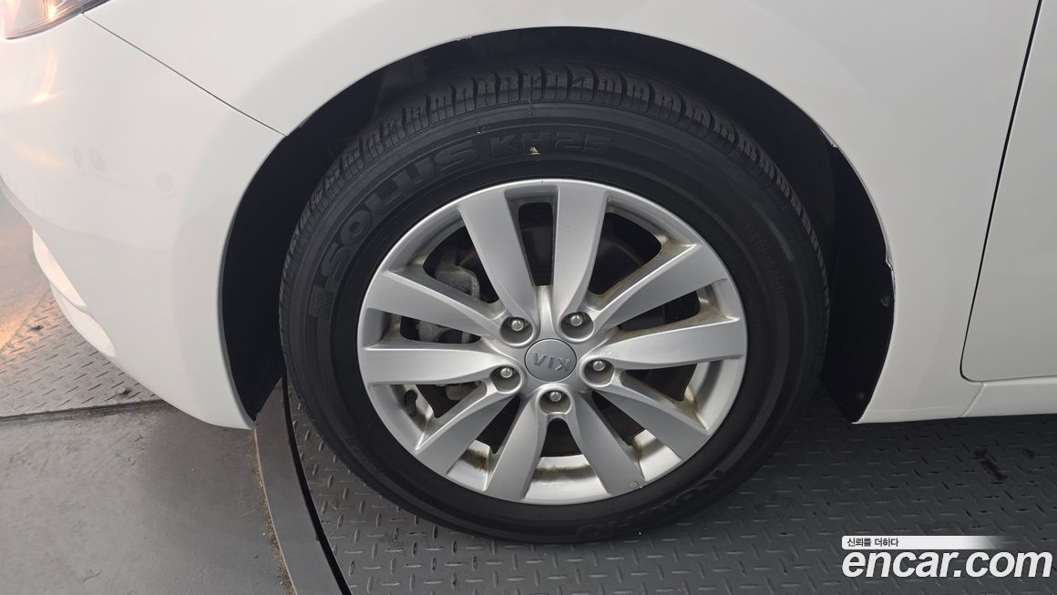 Kia K3 2013