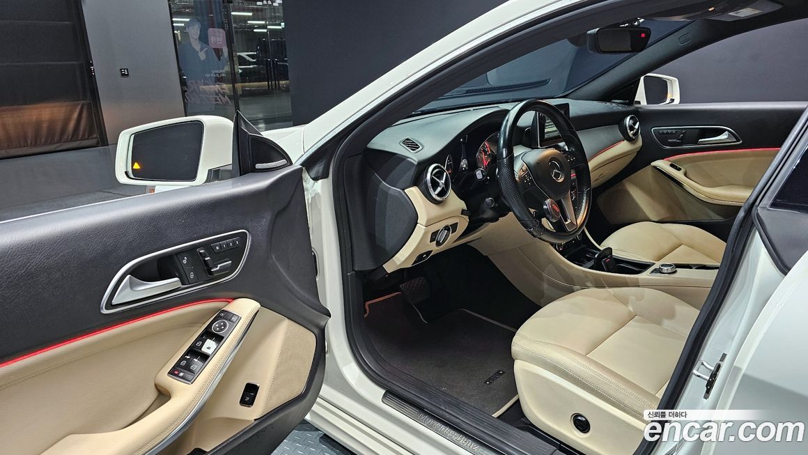 Mercedes-Benz CLA-Class 2014