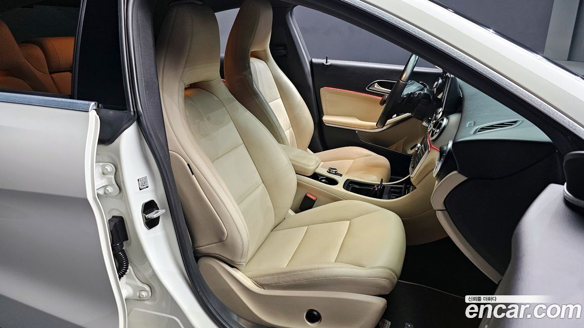 Mercedes-Benz CLA-Class 2014