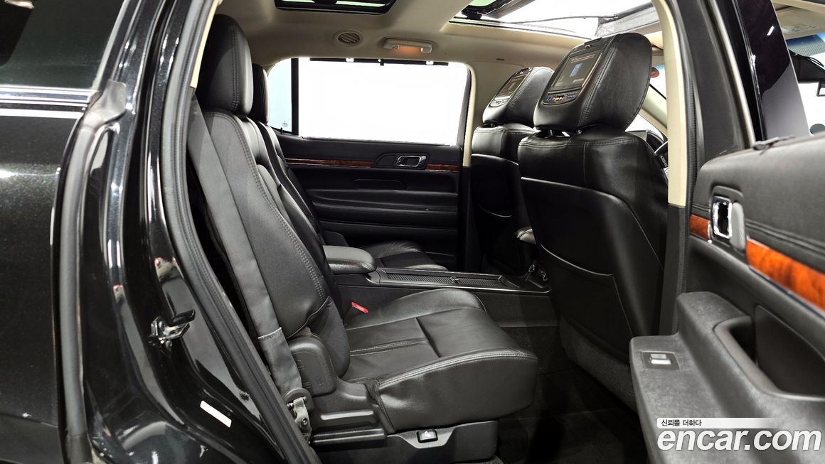 Lincoln MKT 2014