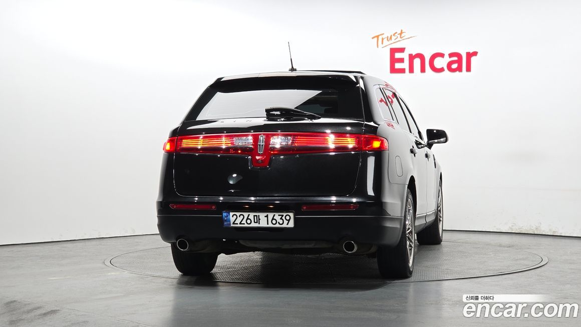 Lincoln MKT 2014