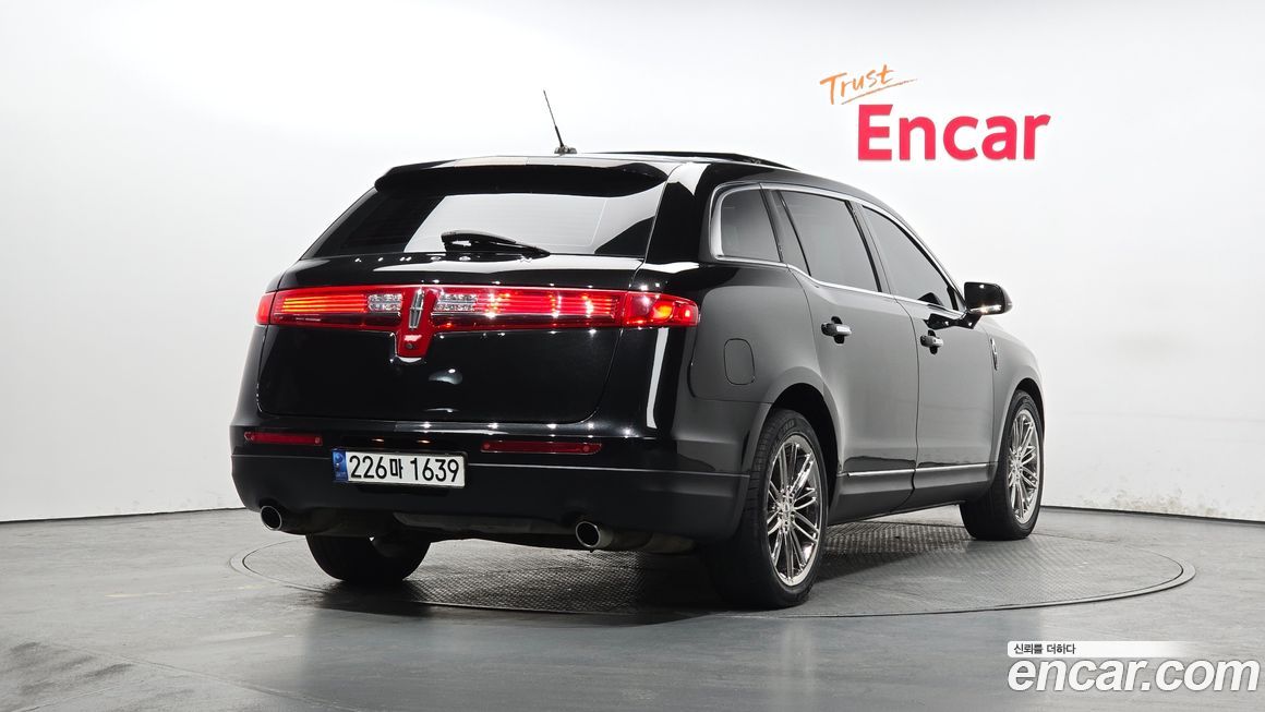 Lincoln MKT 2014