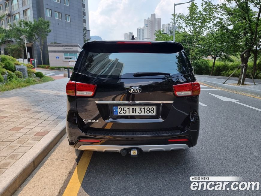 Kia Canival 2015