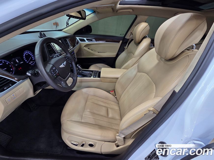 Hyundai Genesis 2014