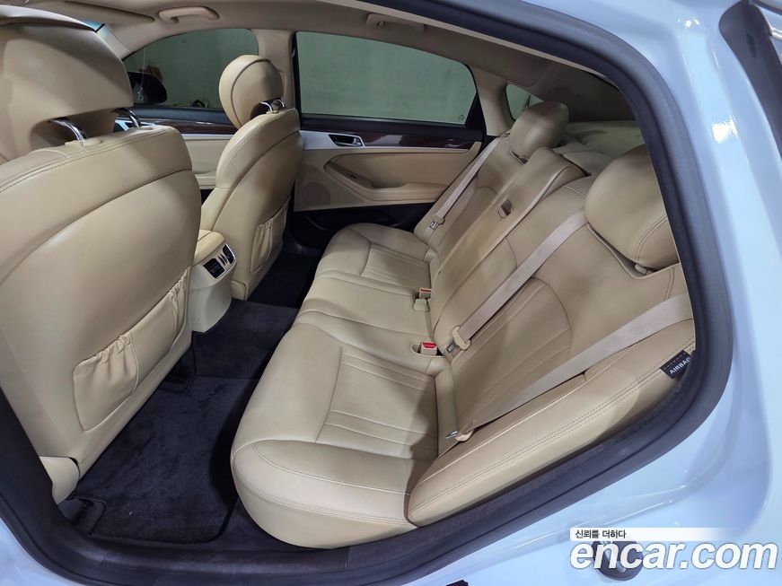 Hyundai Genesis 2014