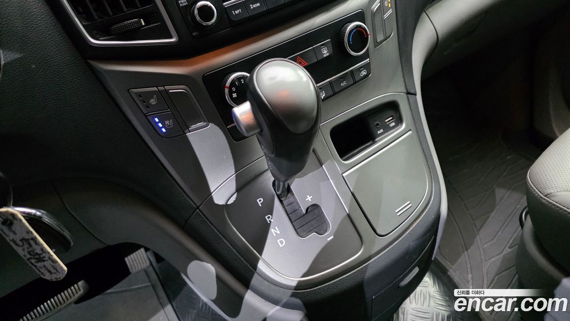Hyundai Starex 2021