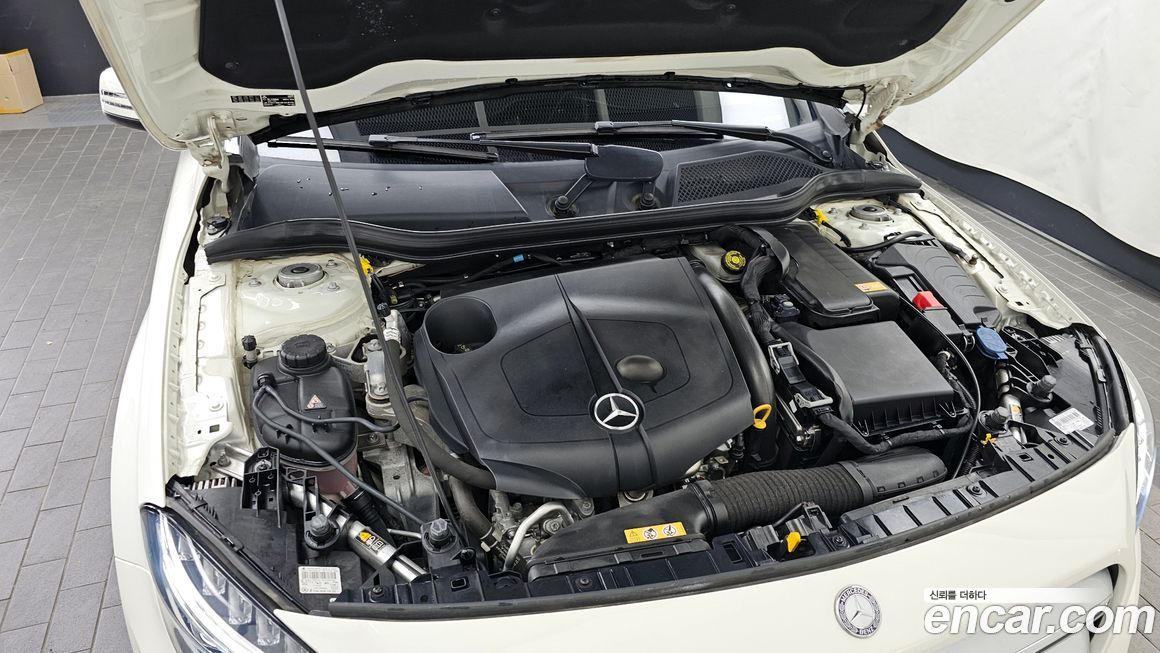 Mercedes-Benz GLA-Class 2016