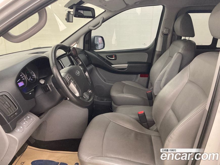 Hyundai Starex 2019