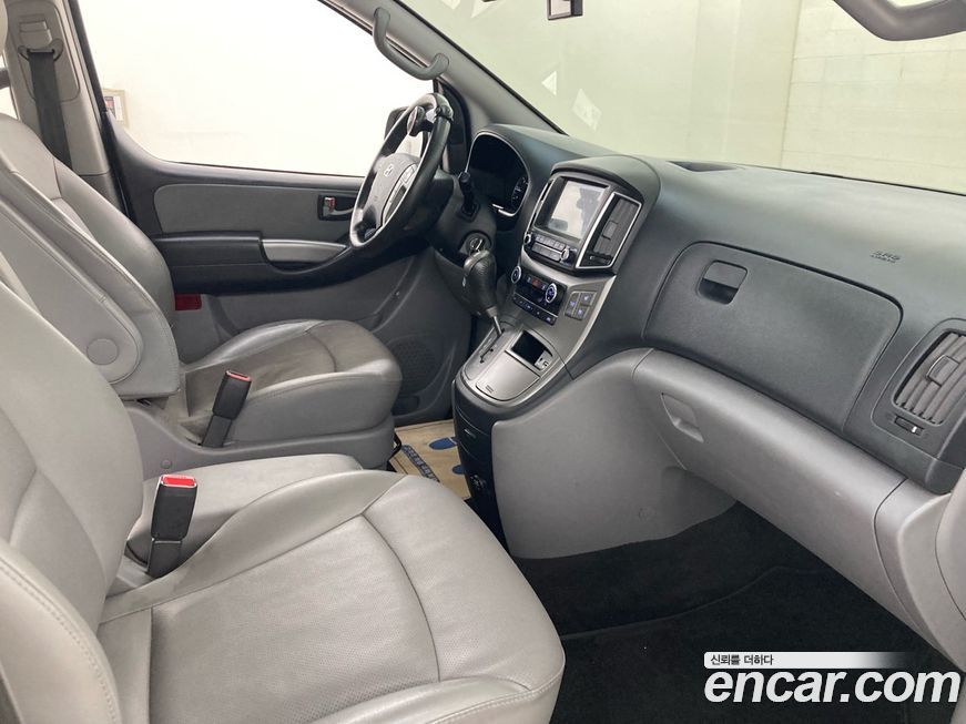 Hyundai Starex 2019