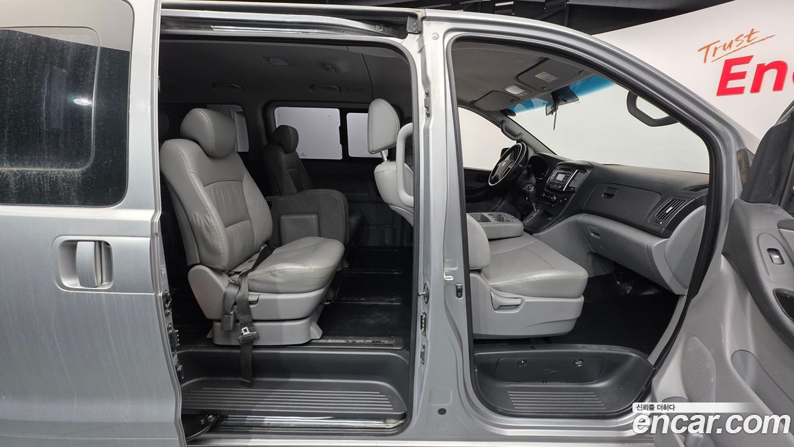 Hyundai Starex 2021