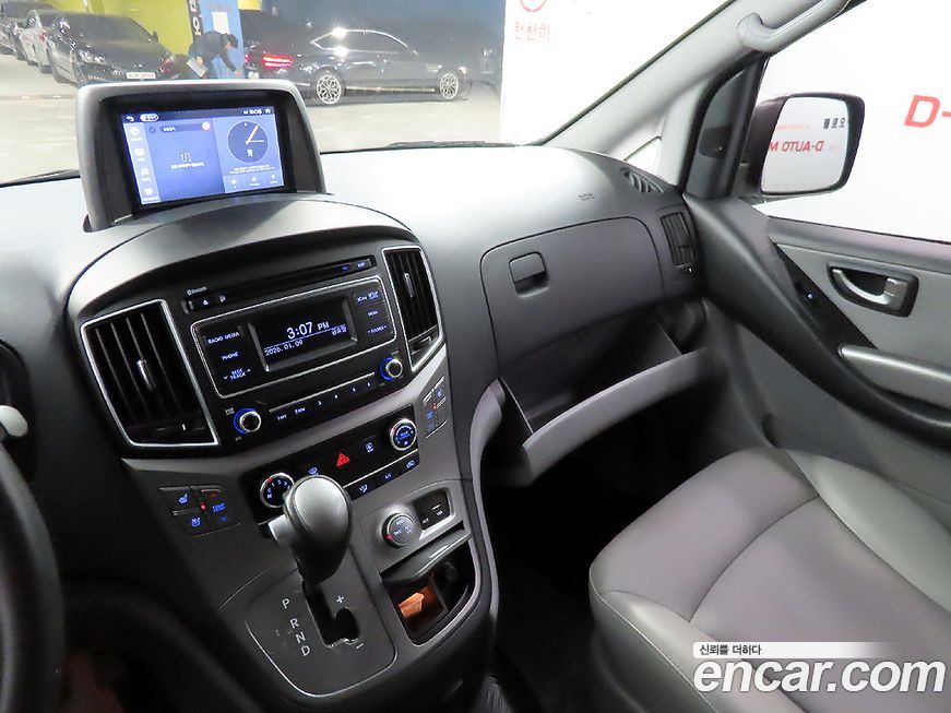 Hyundai Starex 2018