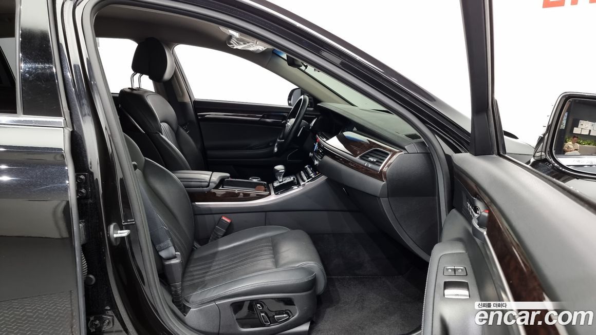 Genesis EQ900 2018